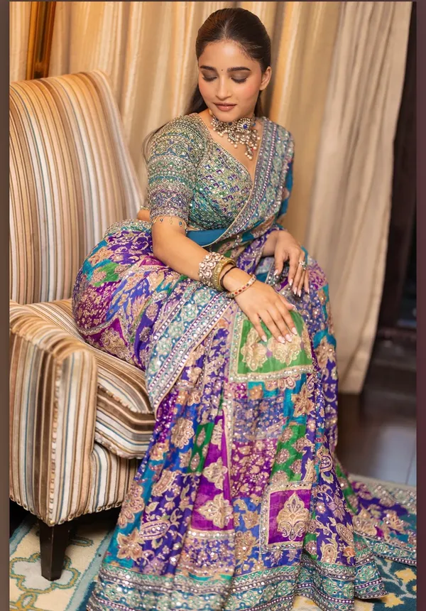 1(STITCHED_BLOUSE)_MULTICOLOUR_CREPE_PRINTED_DESIGNER_SAREE_WITH_HANDWORK_WITH_EMBROIDERED_REDYMADE_BLOUSE_