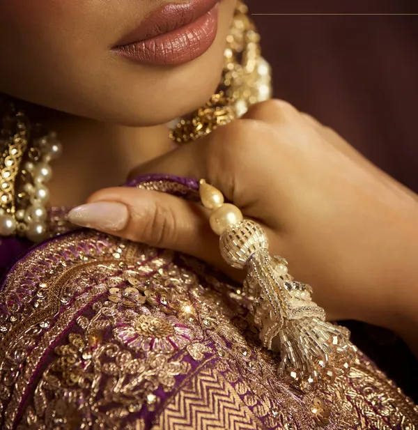 PURE_VISCOSE_SAREE_WITH_POSITIONS_PRINT_&_HEAVY_EMBROIDERY_&_ZIRCON,_MOTI_WORK