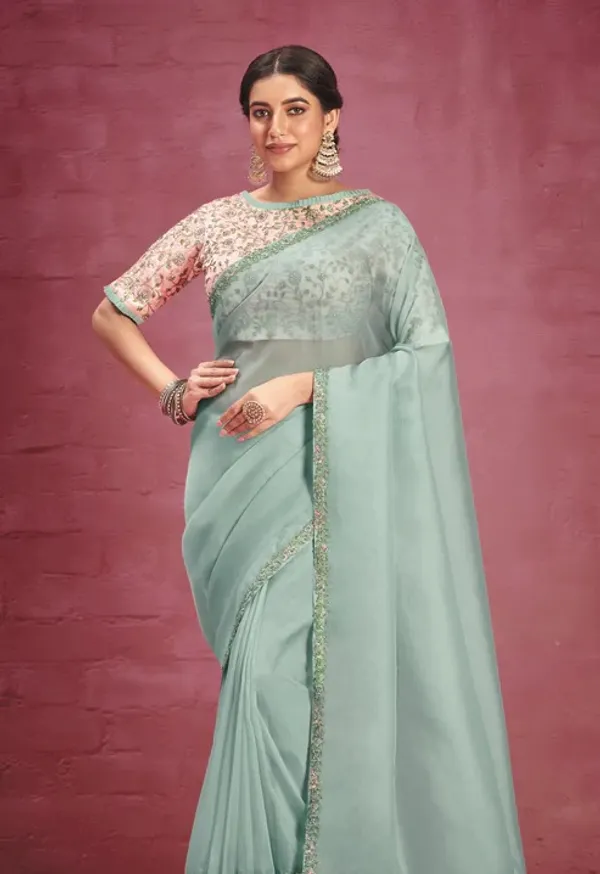 STITCHED_BLOUSE_|_Green_Net_Organza_Flared_Lace_Pallu_Saree