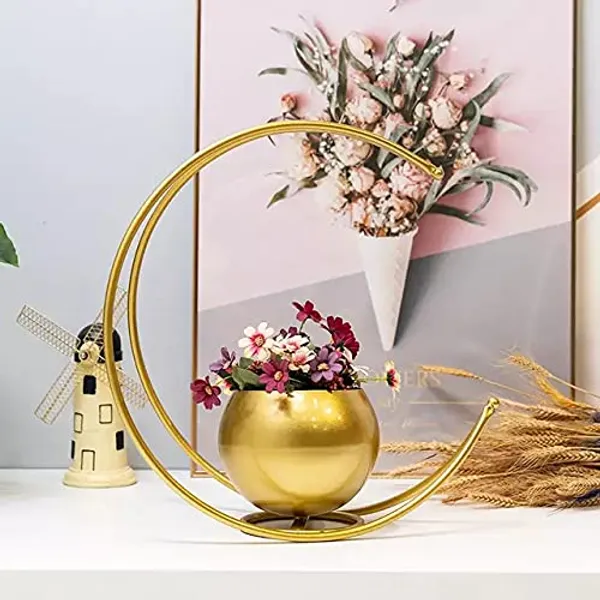 Gallery_Home_Designer_Creative_Metal_Geometric_Designer_Vase_(Gold,_24_x_24)