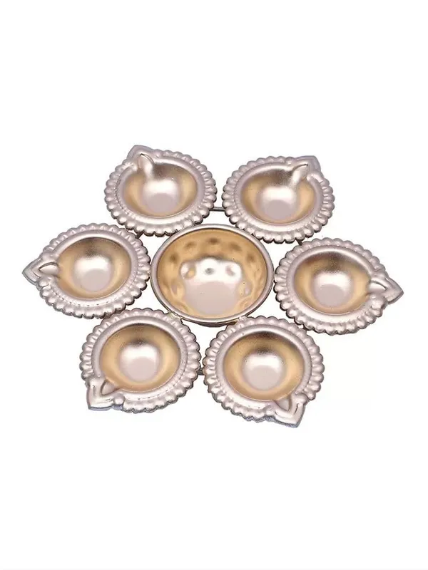 Copper_Diya_Shape_Iron_Flower_Decorative_Urli_for_Home