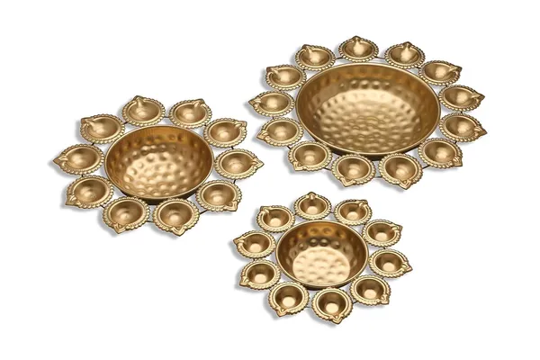 Copper_Metal_Decorative_Metal_Diya_Traditional_Diya_Urli_Tealight