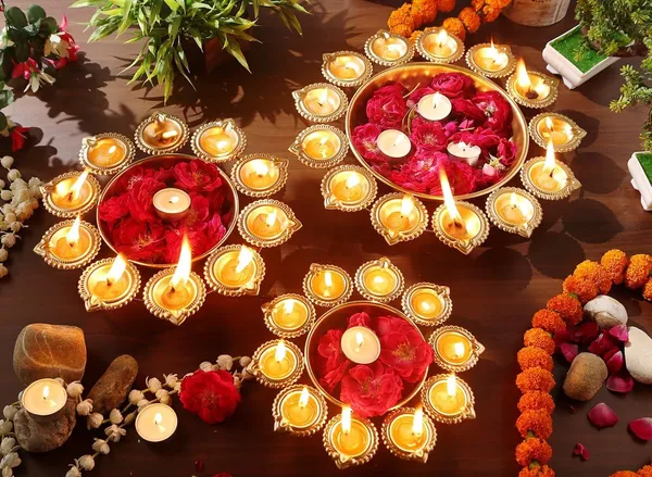 Copper_Metal_Decorative_Metal_Diya_Traditional_Diya_Urli_Tealight