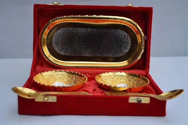 JR_gifts_&_handicrafts_Golden_and_Silver_Plated_Bowl_Set_Includes_2_Bowls,_2_Spoons_and_1_Tray_in_Gift_Box_-_Pack_of_4
