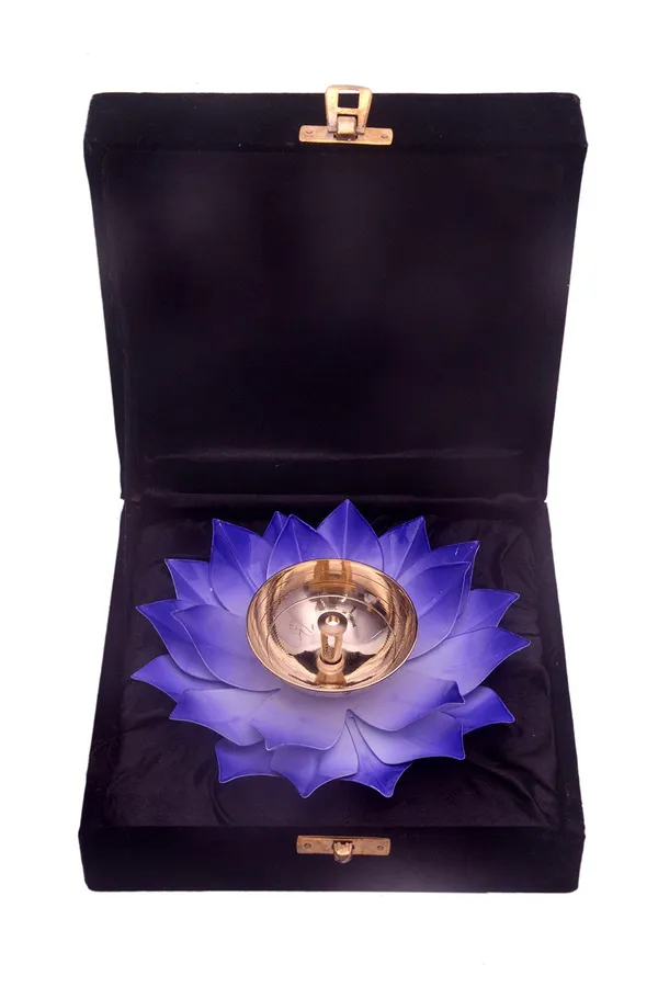 Brass_Diya_for_Puja_Home_Decoration_Item_Gift,_Lotus_Brass_Diyas_Oil_Lamp_Pooja,_Diwali_Gifts_(Set_of_1)