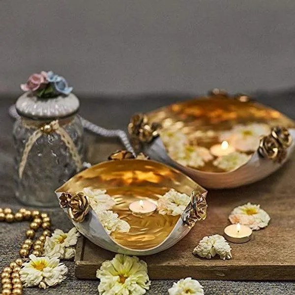 Copper_Decorative_Metal_Diya_Traditional_Diya_Urli_Tealight_Holder_Golden_Bowl_for_Floating_Flowers_and_Tea_Light_Candles_Home,Office_and_Table_Decor
