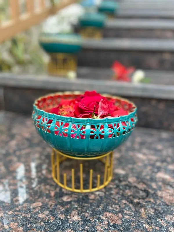 Copper_8_Inch_Metal_Magnetic_Steel_Decorative_Bowl_for_Home_Décor/Gifting,Design_1