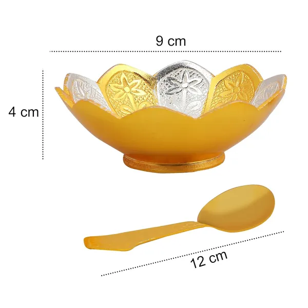 Copper_Silver_And_Gold_Plated_Metal_Bowl_Set_With_Spoon_In_Floral_Pattern_Best_Wedding_Return_Gift._In_Velvet_Gift_Box