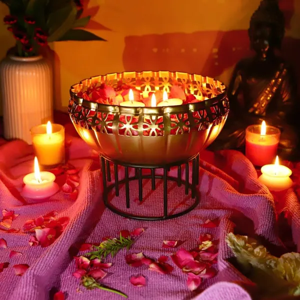 Copper_Gold_Urli_Bowl_with_Stand_for_Home_Décor_&_Table_Decoration_Tealight_Candles_Water_Bowl_for_Diwali_Pooja_and_Other_Festivals_|_Gift_for_Various_Occasions