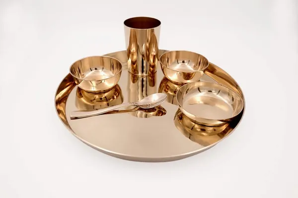 Copper_Kansa_Bronze_Bhoojan/Dinner_Thali_Set(Gold,Set_of_6_Piece)