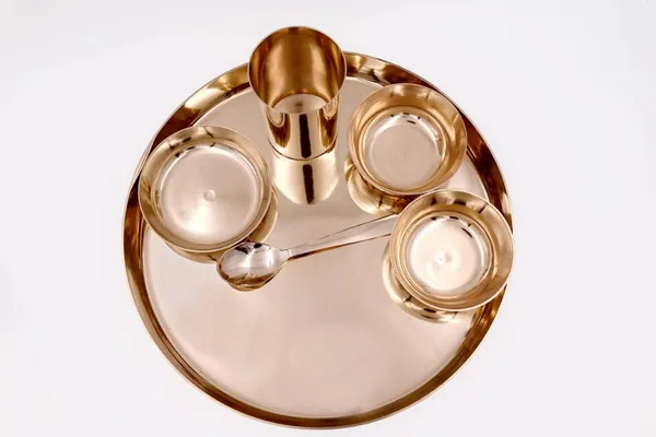 Copper_Kansa_Bronze_Bhoojan/Dinner_Thali_Set(Gold,Set_of_6_Piece)