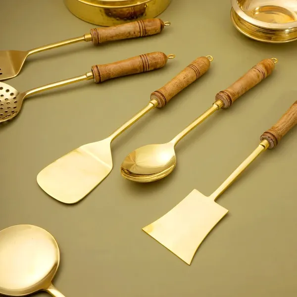 Copper_Brass_Serving/Cooking_LADLES_-_Set_of_4_Brass_Ladles_Wood_Handle_Curry,_Rice,_Frying_&_Ladle_Cooking_Spoons
