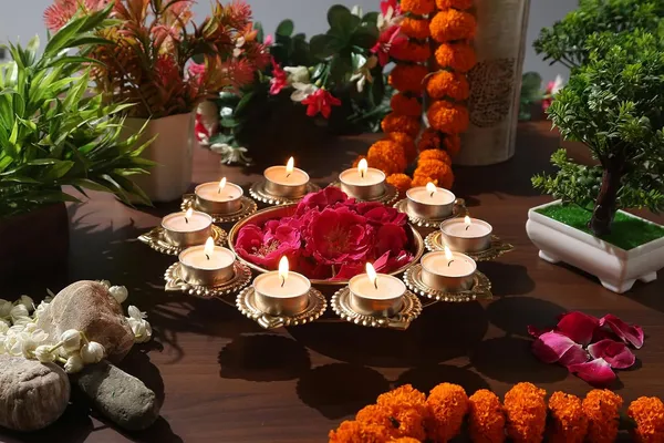 Copper_Diya_Shape_Iron_Flower_Decorative_Urli_for_Home
