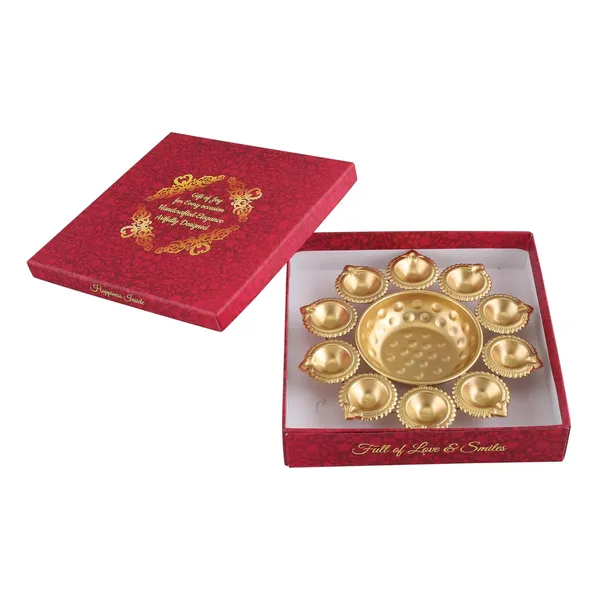 Copper_Metal_Decorative_Metal_Diya_Traditional_Diya_Urli_Tealight_Holder_Golden_Bowl_for_Floating_Flowers_Home,Office_Wedding_Decor_Size_10_Inches_with_10_diyas_with_Gift_Box