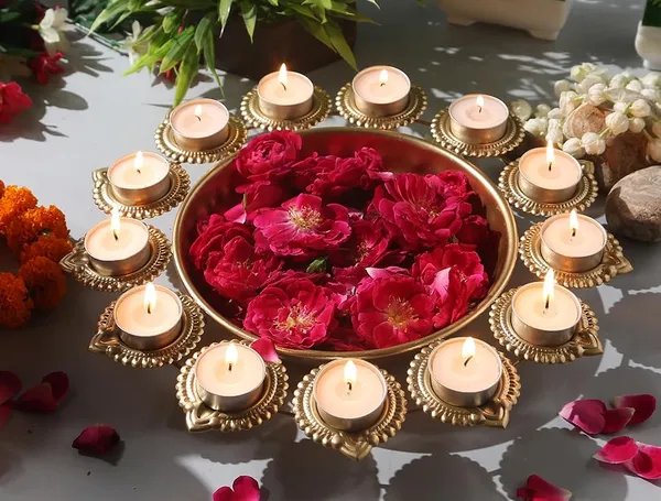 Copper_Metal_Decorative_Metal_Diya_Traditional_Diya_Urli_Tealight_Holder_Golden_Bowl