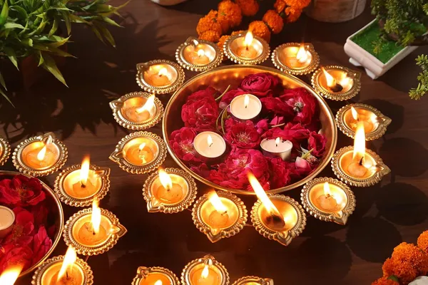 Copper_Metal_Diya_Urli_Flower_Tea_Light_Decorative_Urli_Bowl_for_Flowers_and_Tea_Light_Candles_Home,Office_Table_Decor_Diwali_Decoration_Items_for_Home_Set_of_3_(Size_10,12_and_14_inches)