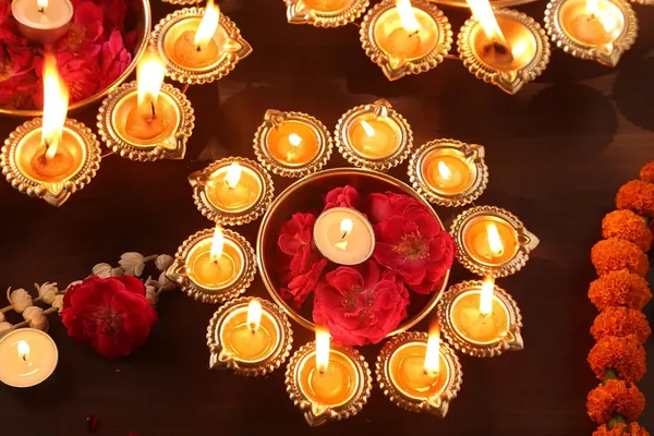 Copper_Metal_Diya_Urli_Flower_Tea_Light_Decorative_Urli_Bowl_for_Flowers_and_Tea_Light_Candles_Home,Office_Table_Decor_Diwali_Decoration_Items_for_Home_Set_of_3_(Size_10,12_and_14_inches)