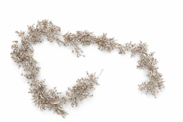 Silver_Artificial_Leaves_And_Wire_Leaf_Wreath_For_Home_Decor