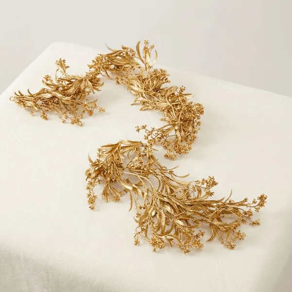 Golden_Artificial_Foliage_And_Wire_Botanical_Wreath_For_Home_Decor