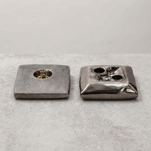 Black_And_Silver_Metal_And_Ceramic_Candle_Holder_For_Home_Decor
