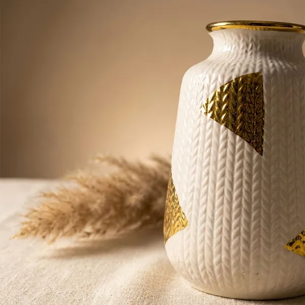White_And_Golden_Textured_Finish_Ceramic_Vase_Decorative_Ceramic_Vase_For_Home_Decor
