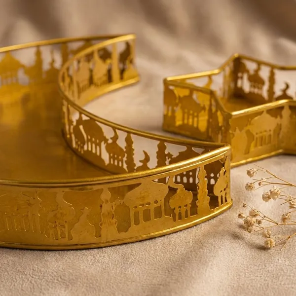Golden_Metal_Crescent_And_Star_Metal_Tray_Set_For_Home_Decor