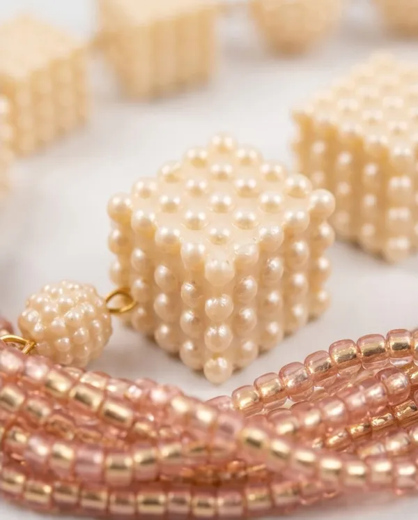 Ivory_Cube_Elegance_Necklace_Set