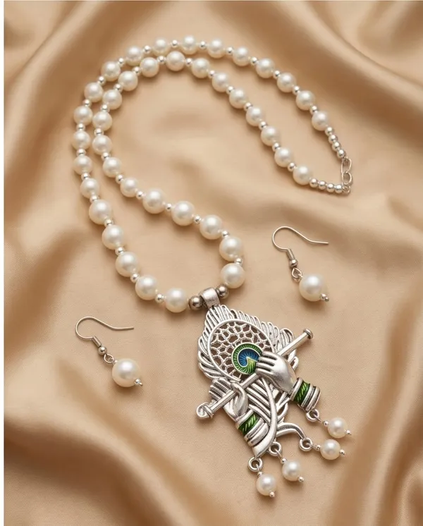 Pearl_Necklace_set_with_Krishna_Pendant