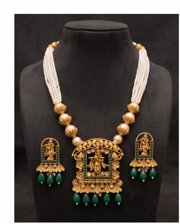 Temple_Jewellery_With__Krishna_Pendant_and_Earring_Set