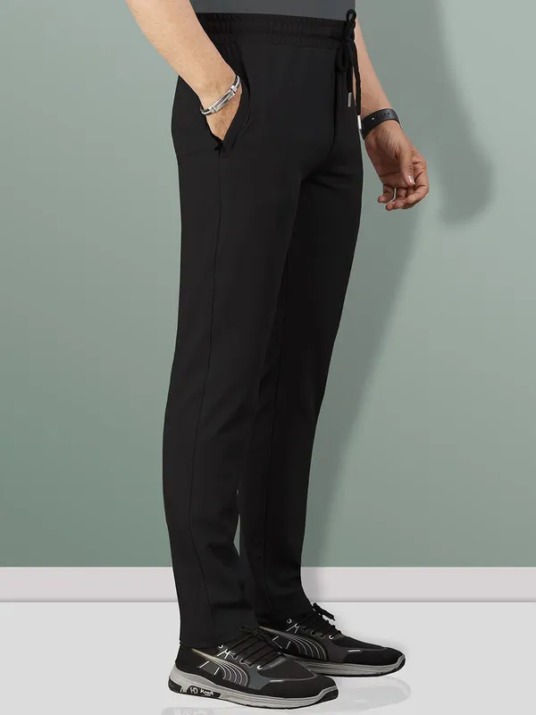 Black_Lycra_Fashionable_&_Trendy_Solid_Track_Pant_For_Men