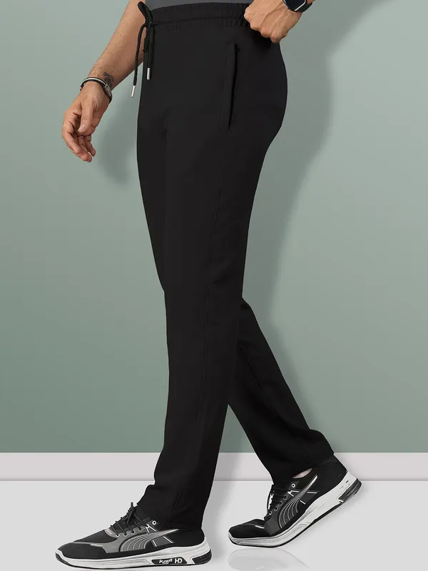 Black_Lycra_Fashionable_&_Trendy_Solid_Track_Pant_For_Men