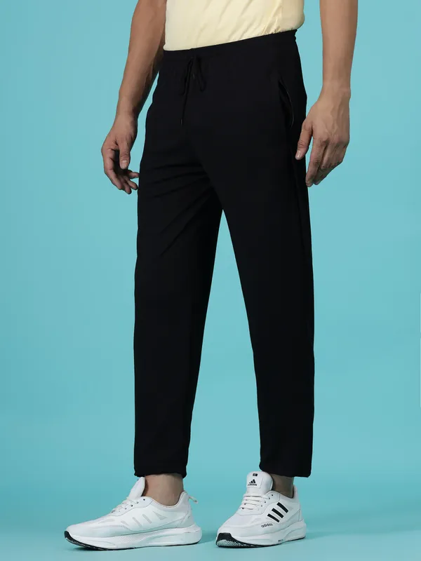 Black_Lycra_Fashionable_&_Trendy_Solid_Track_Pant_For_Men