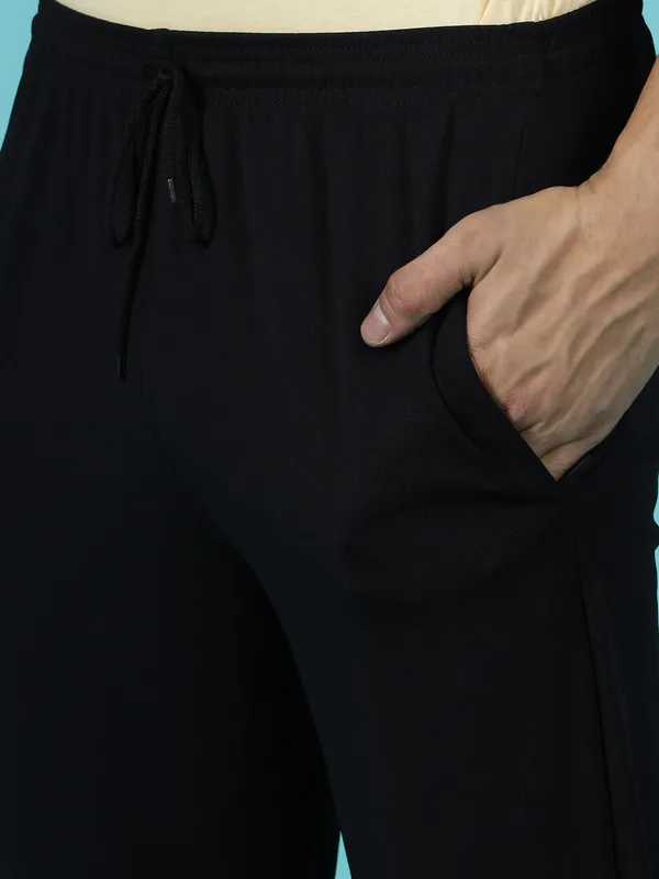 Black_Lycra_Fashionable_&_Trendy_Solid_Track_Pant_For_Men