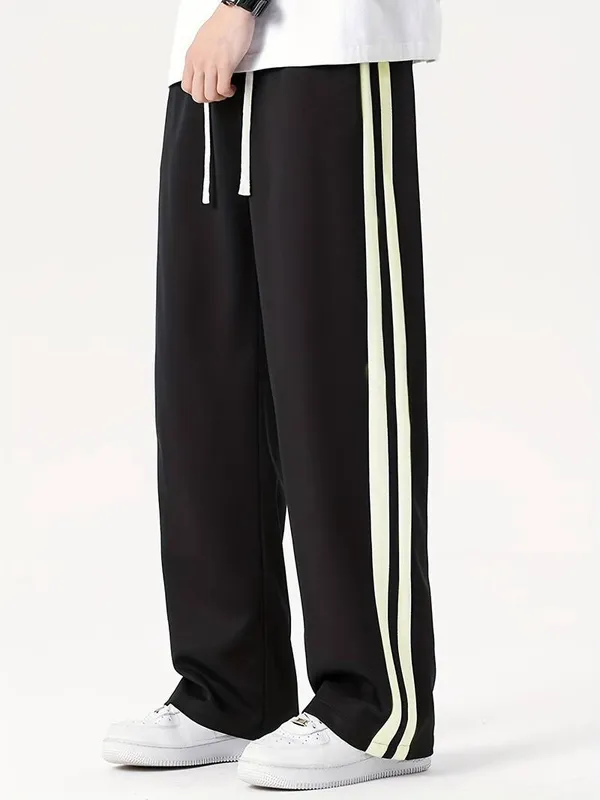 Black_Polyester_Fashionable_&_Trendy_Straight_Fit_Track_Pant_For_Men
