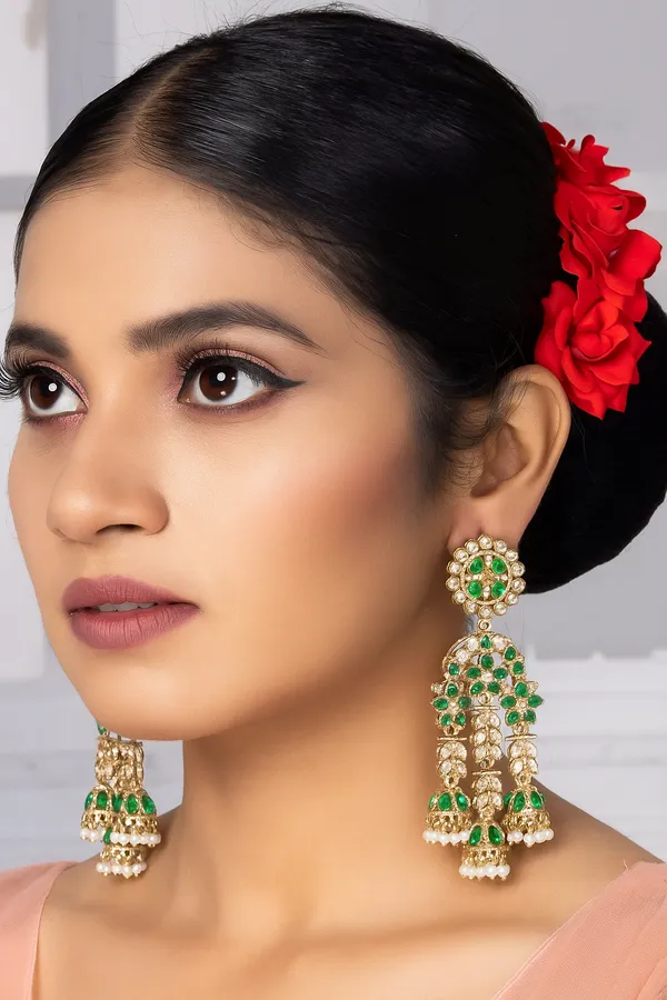 Green_Elegant_Design_Earrings_For_Women