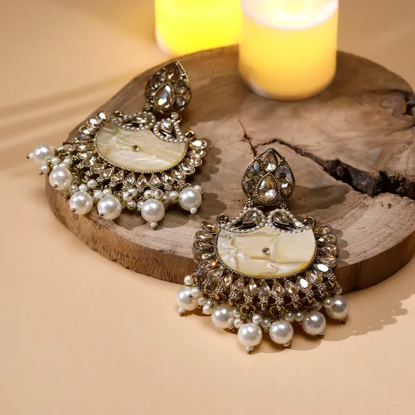 Gold_Elegant_Design_Earrings_Chandbali_Earring_For_Women