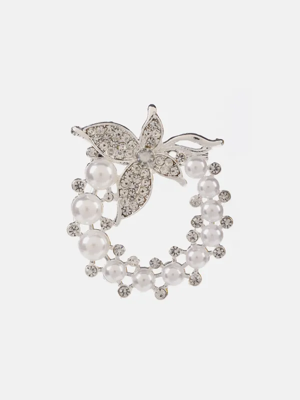 White_&_Silver_Elegant_Design_Designer_Metal_Brooch_For_Women