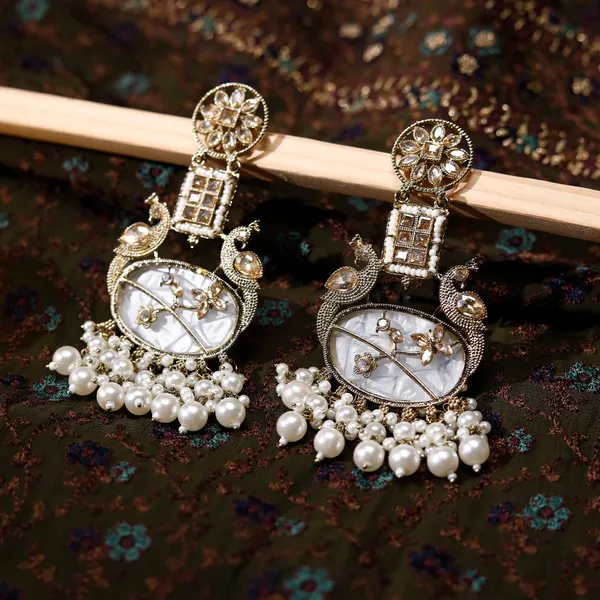 White_Elegant_Design_Earrings_For_Women