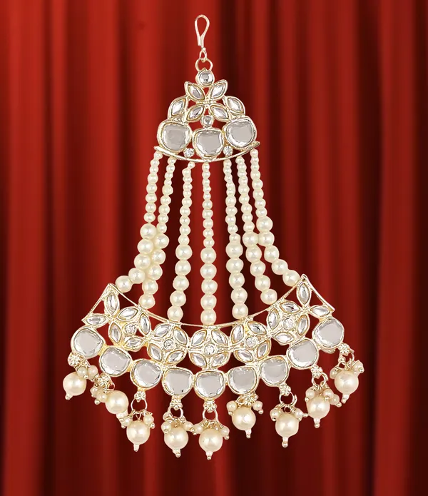 White_&_Light_Gold_Elegant_Design_Passajhoomar_Mangtika_For_Women