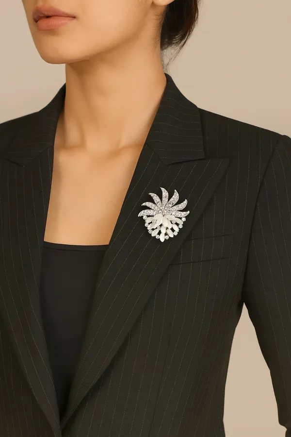 White/Silver_Elegant_Design_Designer_Metal_Brooch_For_Women
