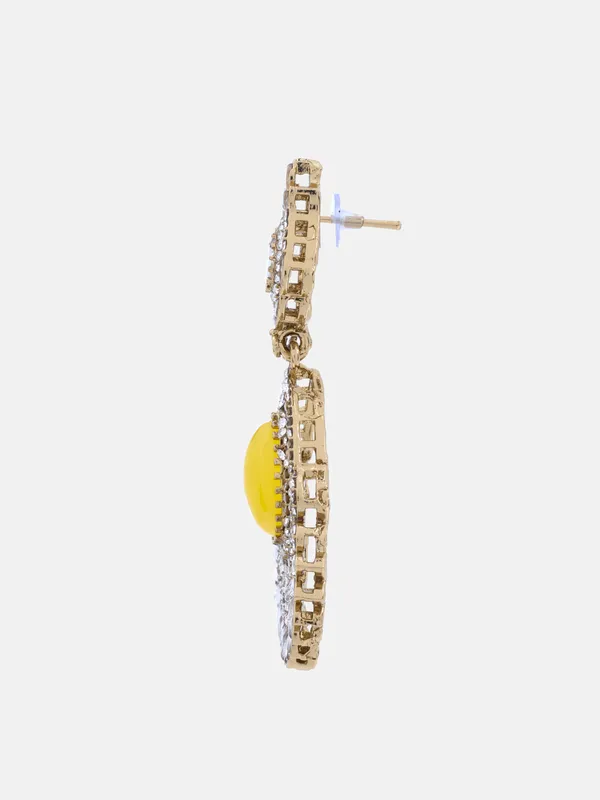 Yellow_Elegant_Design_Earrings_For_Women