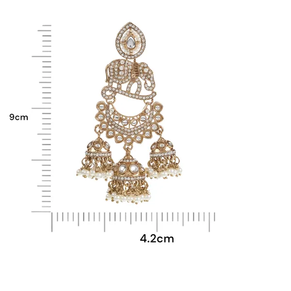 Gold_Elegant_Design_Earrings_For_Women