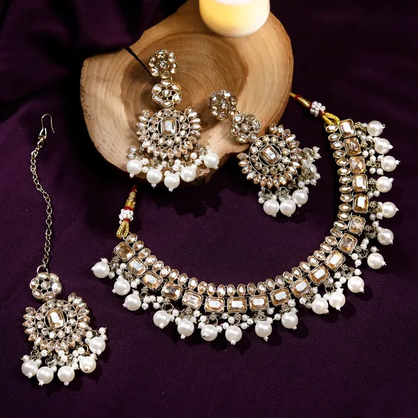 Gold_Elegant_Design_Jewellery_Set_For_Women