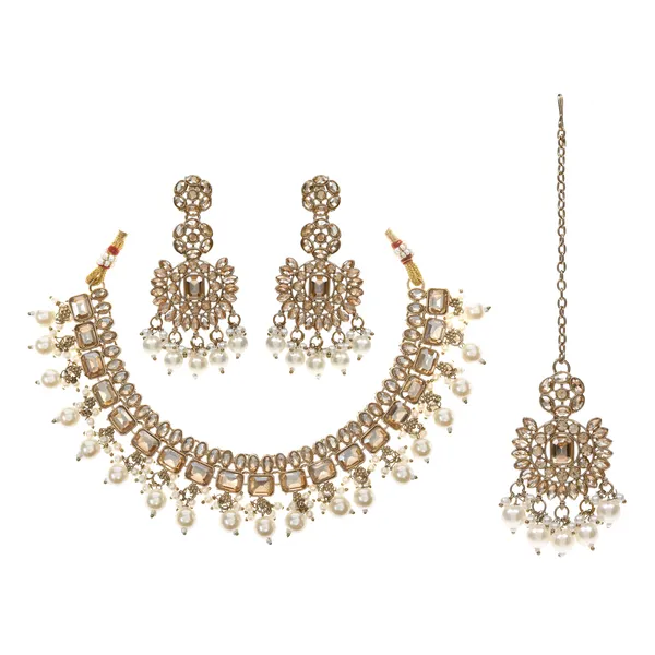 Gold_Elegant_Design_Jewellery_Set_For_Women
