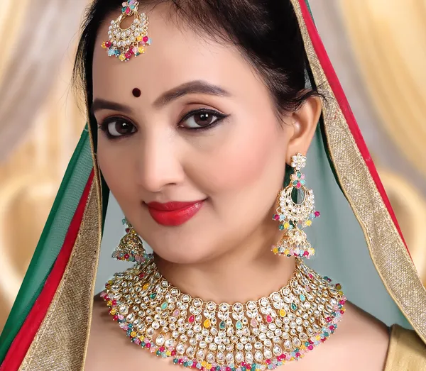 Multicolor_Elegant_Design_Jewellery_Set_For_Women