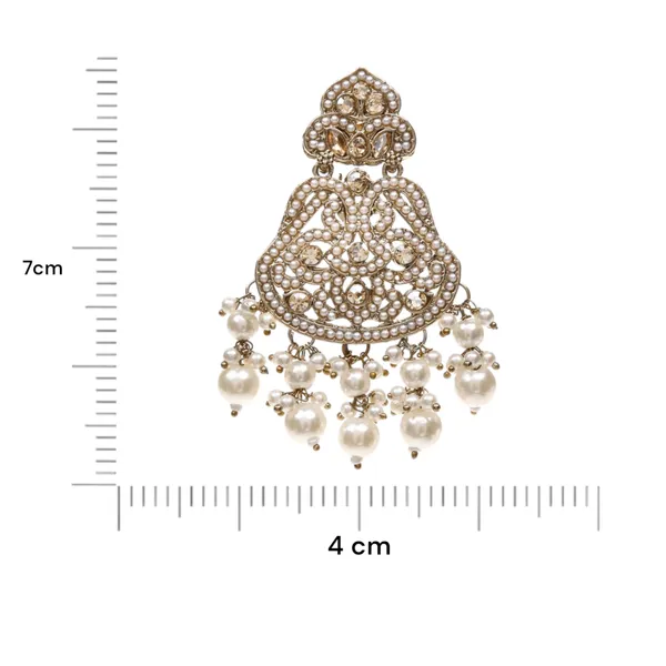 Gold_Elegant_Design_Earrings_For_Women