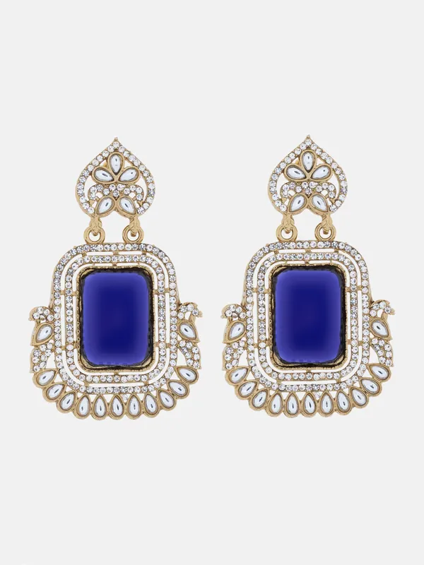 Blue_Elegant_Design_Earrings_For_Women