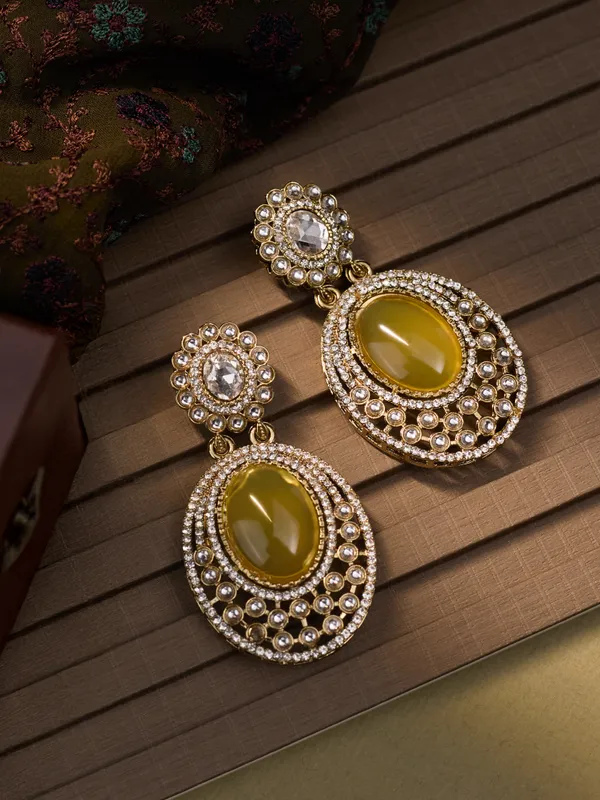 Yellow_Elegant_Design_Earrings_For_Women