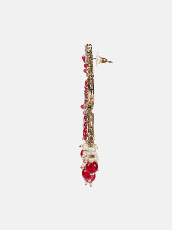 Red_Elegant_Design_Earrings_For_Women