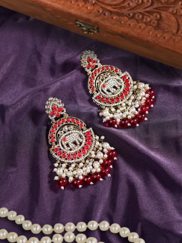 Red_Elegant_Design_Earrings_For_Women
